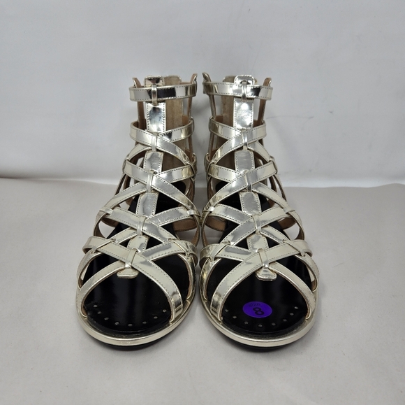 VC Signature Gladiator Silver Leather Womens Sandels Sz 8 Strappy Back Zip Women - Picture 2 of 9